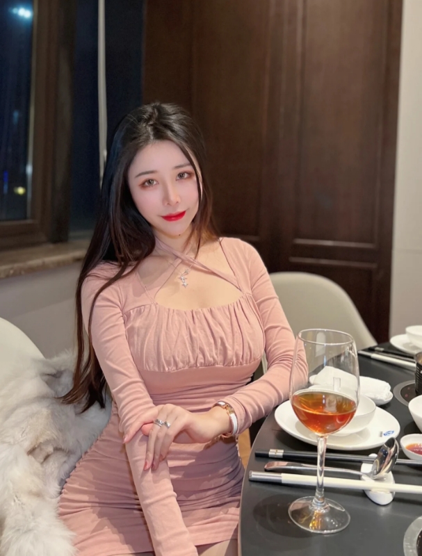 linlin的第三张照片--杭州闪婚服务中心