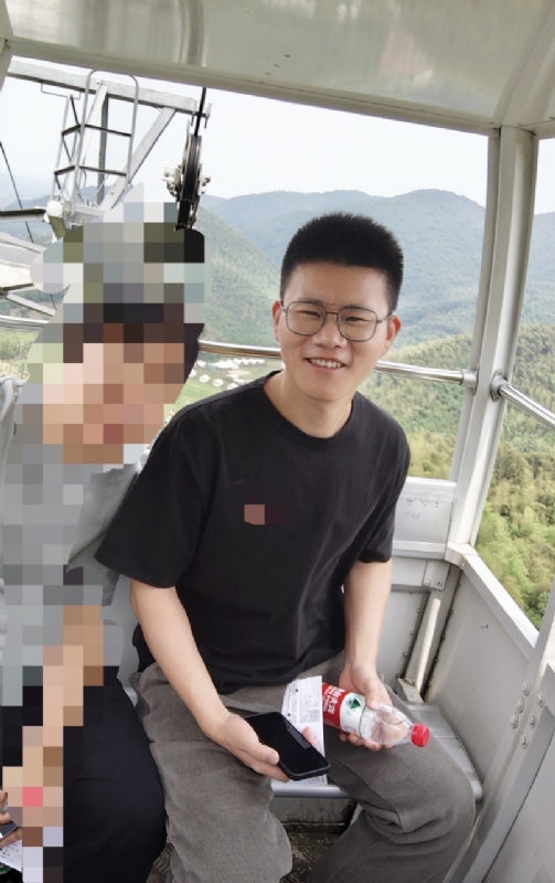 奔奔笨笨的第一张照片--杭州闪婚服务中心