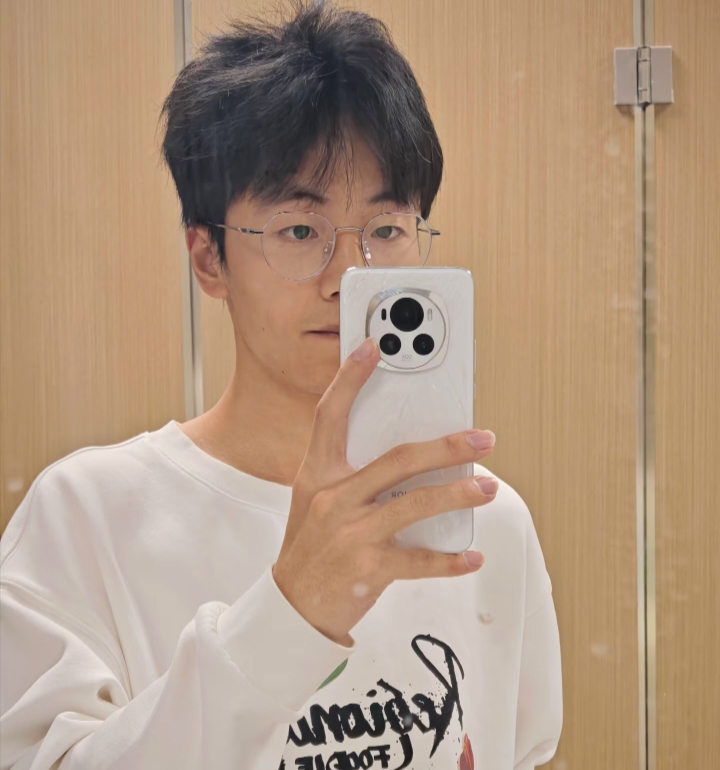 张浩博的第四张照片--杭州闪婚服务中心